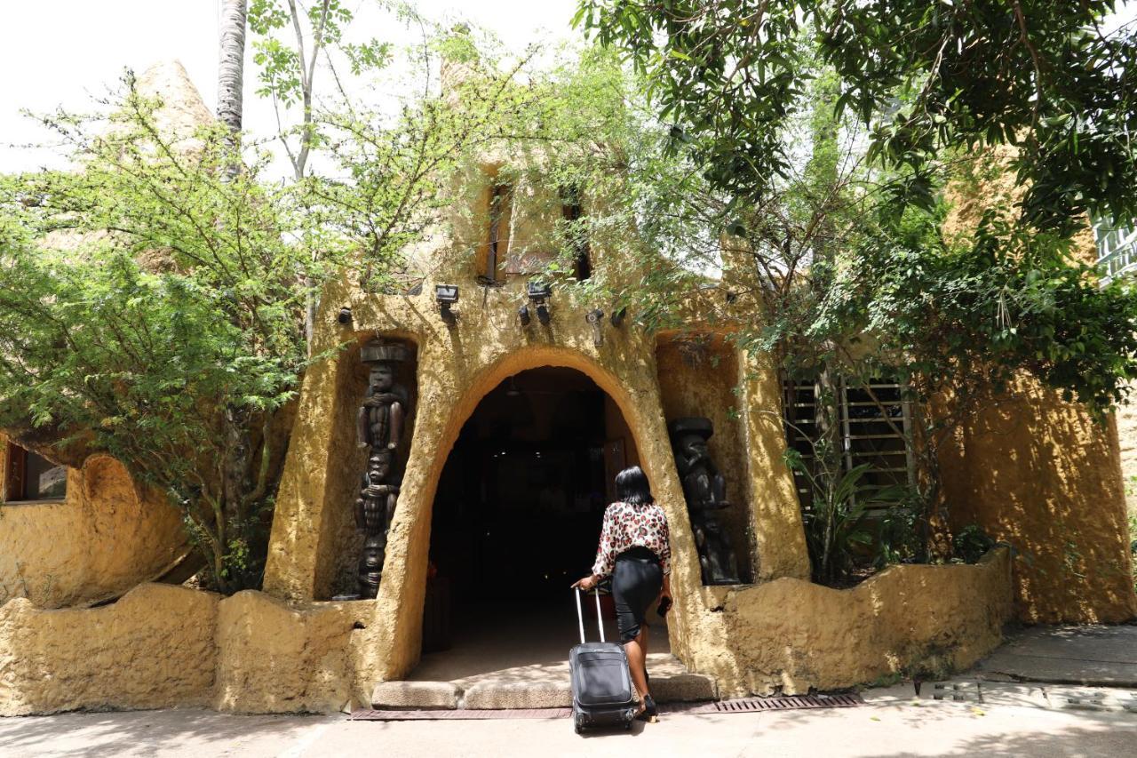 Le Wafou Hotel Abidjan Kültér fotó